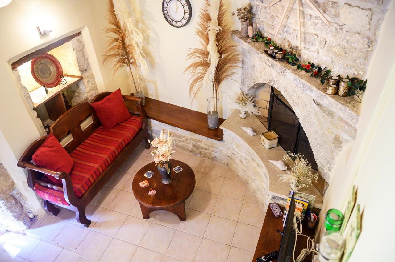 Kamilari Filoxenia Villa ภายนอก รูปภาพ